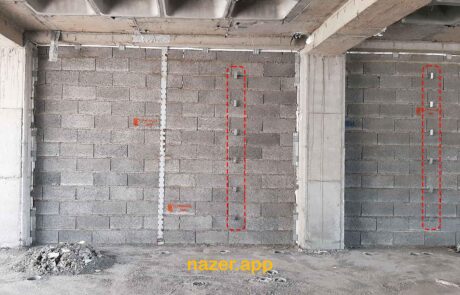 تصویری از بست ارتجاعی کارگذاشته شده در دیوار جهت اتصال