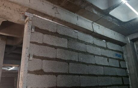 جدا سازی تیغه داخلی از ستون و سقف با استفاده از آهن گالوانیزه