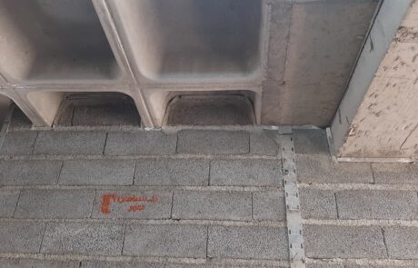 جدا سازی تیغه داخلی از ستون و سقف وافل با استفاده از آهن گالوانیزه